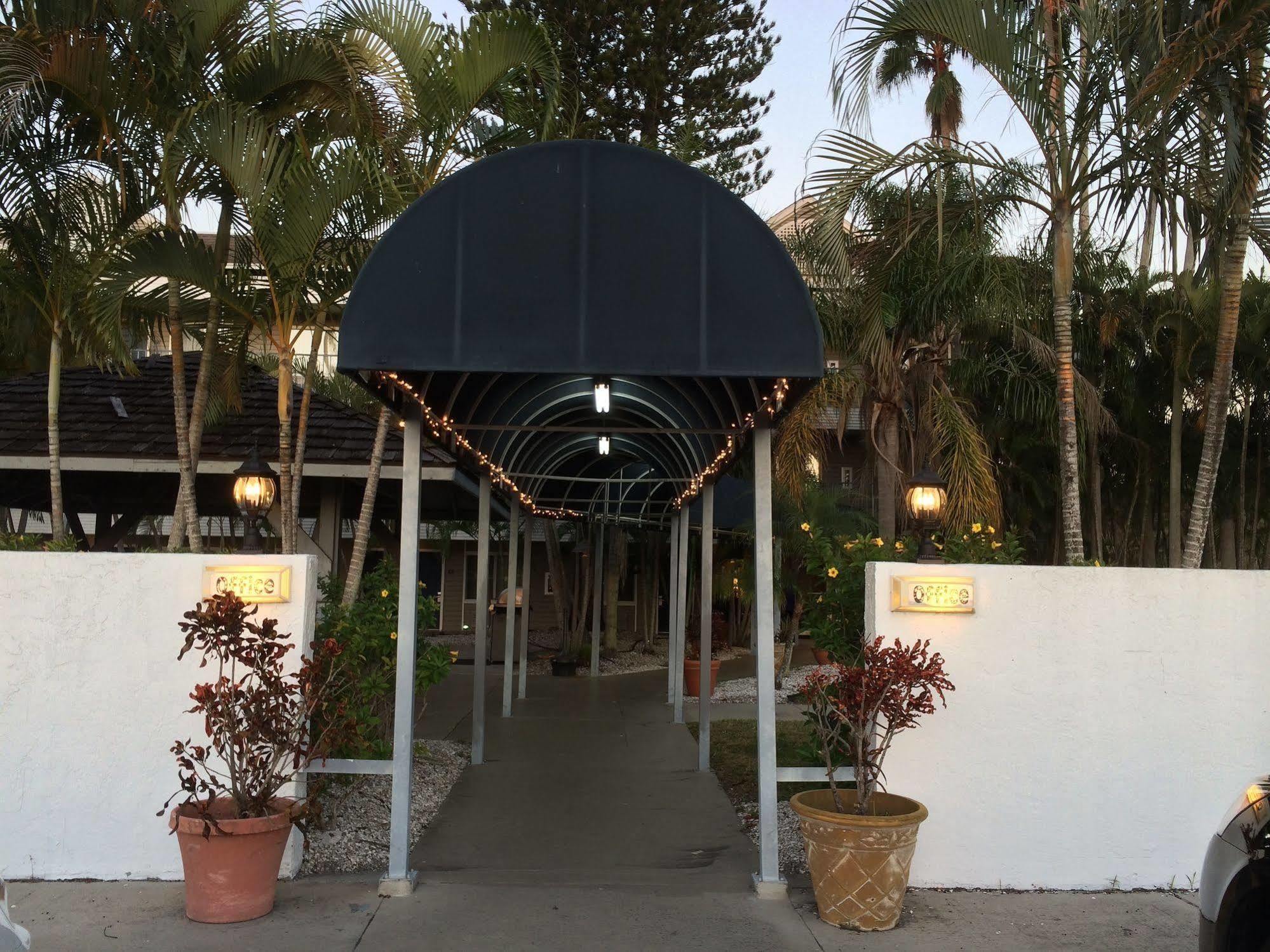 Lantern Inn & Suites - Sarasota South Bradenton Exterior foto